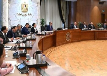 Madbouli calls for organizing promotional campaigns for coastal places on world tourist sites