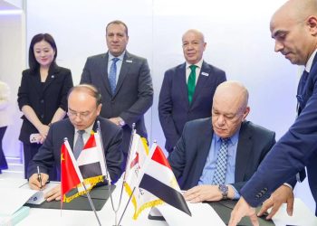 Cairo, Shanghai airports sign MoU  to boost passenger, cargo operations