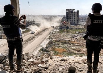 UNESCO awards press prize to Palestinian journalists in Gaza