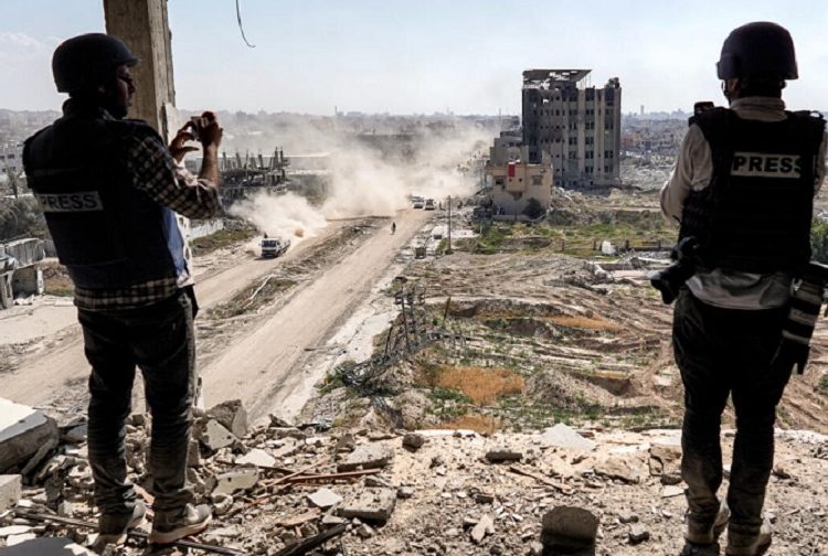 UNESCO awards press prize to Palestinian journalists in Gaza 1 - Egyptian Gazette UNESCO awards press prize to Palestinian journalists in Gaza.