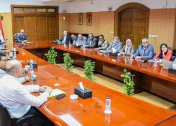 Irrigation minister reviews preparations for season of maximum water needs
