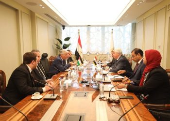 Higher education minister probes with his Palestinian counterpart joint co-operation
