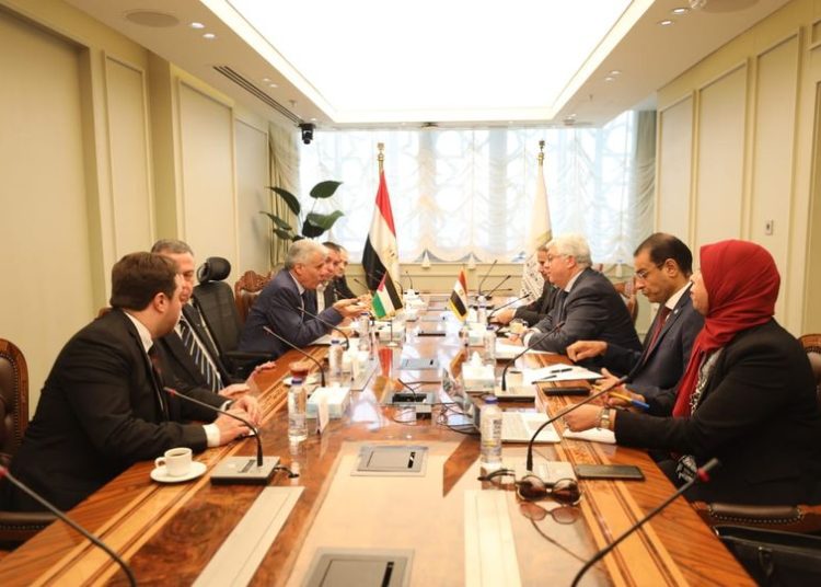 Higher education minister probes with his Palestinian counterpart joint co-operation 1 - Egyptian Gazette