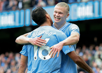 Man City takes control of EPL title race