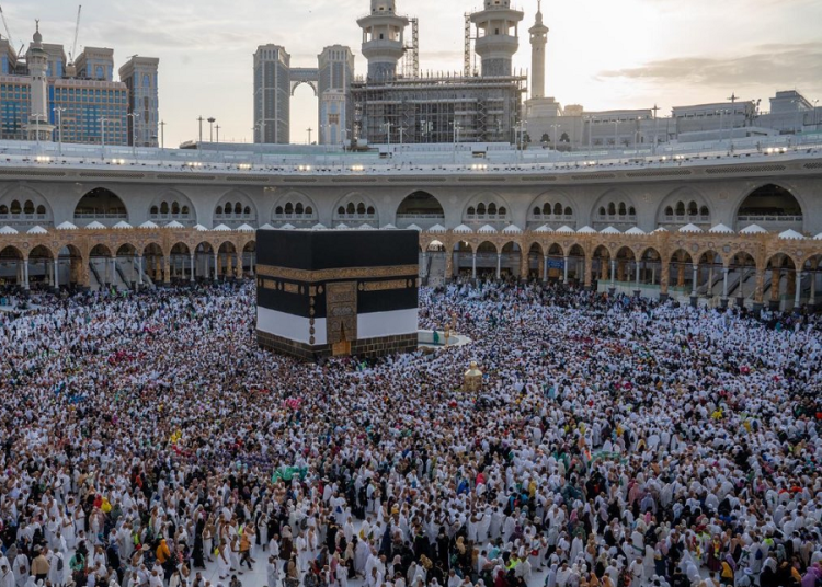 Pilgrims heads to Mina to observe Al-Tarwiyah day 1 - Egyptian Gazette