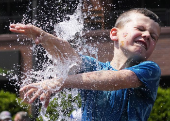 Tens of millions in US remain under dangerous heat warnings