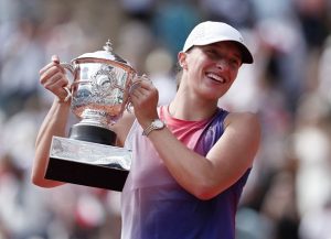 Swiatek grabs 3rd consecutive French Open 2 - Egyptian Gazette