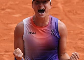 Swiatek grabs 3rd consecutive French Open