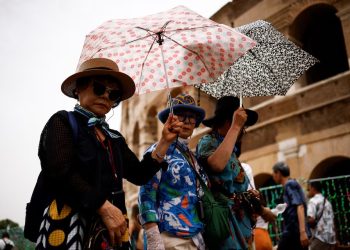 Millions sweltering worldwide as summer begins