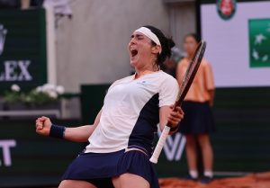 Jabeur, Tsitsipas, Alcaraz reach French Open quarters 2 - Egyptian Gazette