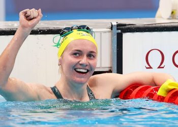 Titmus upsets rival in historic victory