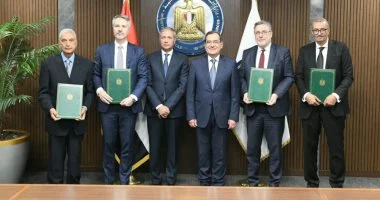 Petroleum min.: Establishing new company to produce 1 million tons of phosphate annually 2 - Egyptian Gazette Petroleum min.: Establishing new company to produce 1 million tons of phosphate annually 1 - Egyptian Gazette