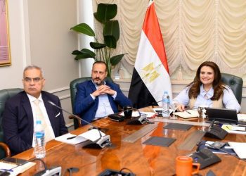 Emigration min. follows up arrangements for “Egyptians Abroad” Conference
