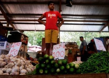 Sri Lankan economy bounces back as inflation dips