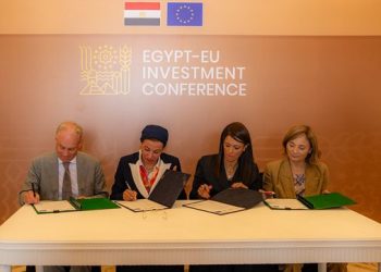 Egypt, EIB sign two agreements worth dlrs 621 mn to develop sustainable green industries