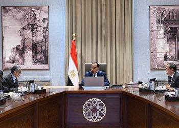 PM: Dlrs 1 bn needed for confronting power crisis