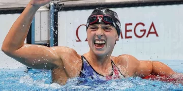 Ledecky grabs bronze in 400m at Olympics