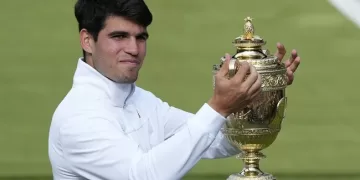 Alcaraz downs Djokovic to win Wimbledon
