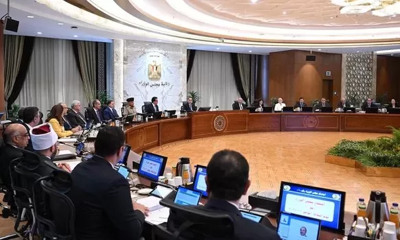 PM: Gov't to work with ministerial economic group to boost investments, cut inflation 2 - Egyptian Gazette PM: Gov't to work with ministerial economic group to boost investments, cut inflation 1 - Egyptian Gazette