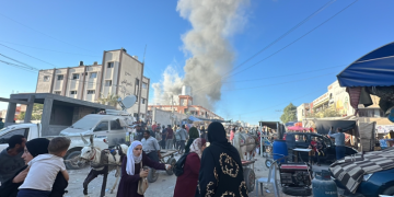 Israeli warplanes continue shelling of east Gaza City