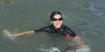 Paris mayor dips into the Seine River to showcase its improved cleanliness before Olympic events