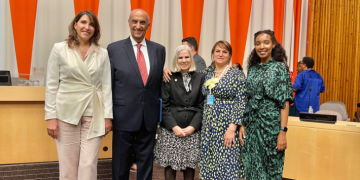 Abul Gheit congratulates Abu Ghazaleh for getting UN Population Award