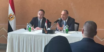 FM says pays big attention to Egyptian communities abroad
