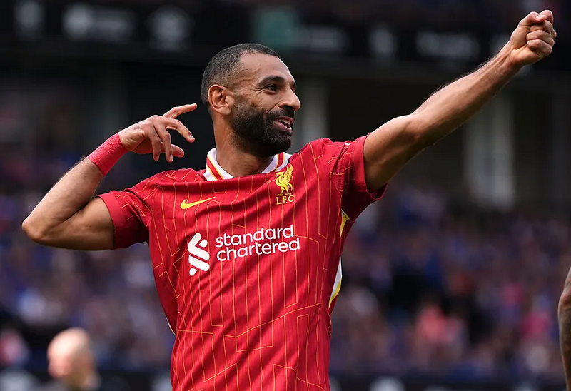 Egypt's Salah toasts new English Premier League record 4 - Egyptian Gazette