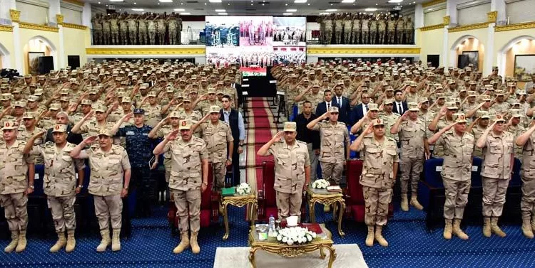 Defence Chief visits southern military zone 1 - Egyptian Gazette