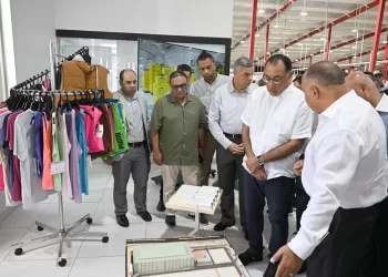 PM: Gov’t provides all possible support for investors in industrial sector