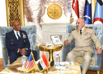 CoS Khalifa, US joint chiefs chairman explore ways to enhance military ties