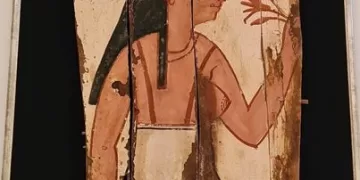 Egypt recovers 3 artifacts from the Netherlands 1 - Egyptian Gazette Egypt recovers 3 artifacts from the Netherlands