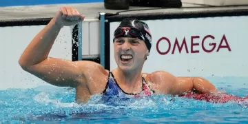 Ledecky sets gold Olympics record