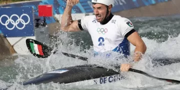 Italy’s Gennaro grabs kayak gold