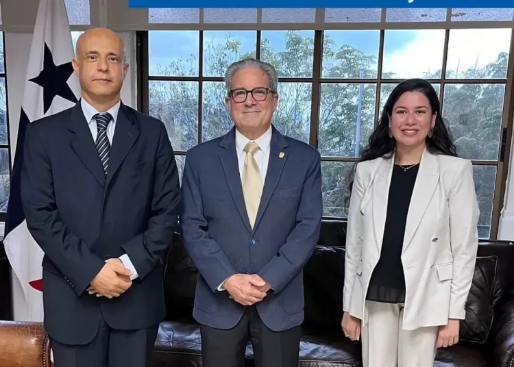 Egypt, Panama discuss boosting co-operation in health field 1 - Egyptian Gazette