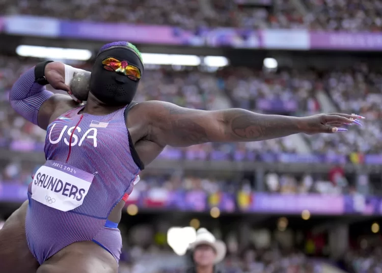 Raven Saunders, the masked shot putter who won silver in Tokyo, qualifies for final 1 - Egyptian Gazette
