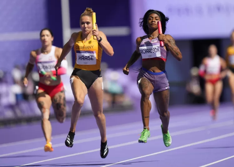 In Olympic relay, Sha’Carri Richardson saves US women, while men advance easily and Jamaica is out 2 - Egyptian Gazette In Olympic relay, Sha’Carri Richardson saves US women, while men advance easily and Jamaica is out 1 - Egyptian Gazette