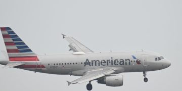 American Airlines extends suspension of flights from US to Israel through March 2025