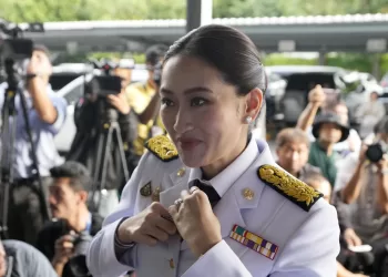 Paetongtarn Shinawatra becomes Thai prime minister after royal signoff
