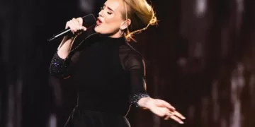 In last Munich show, singer Adele tells fans ‘I want to live my new life,’ will not see them for ‘an incredibly long time’ 1 - Egyptian Gazette In last Munich show, singer Adele tells fans ‘I want to live my new life,’ will not see them for ‘an incredibly long time’