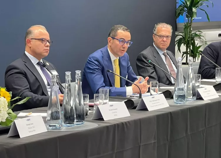 Investment min. participates in roundtable in London 1 - Egyptian Gazette