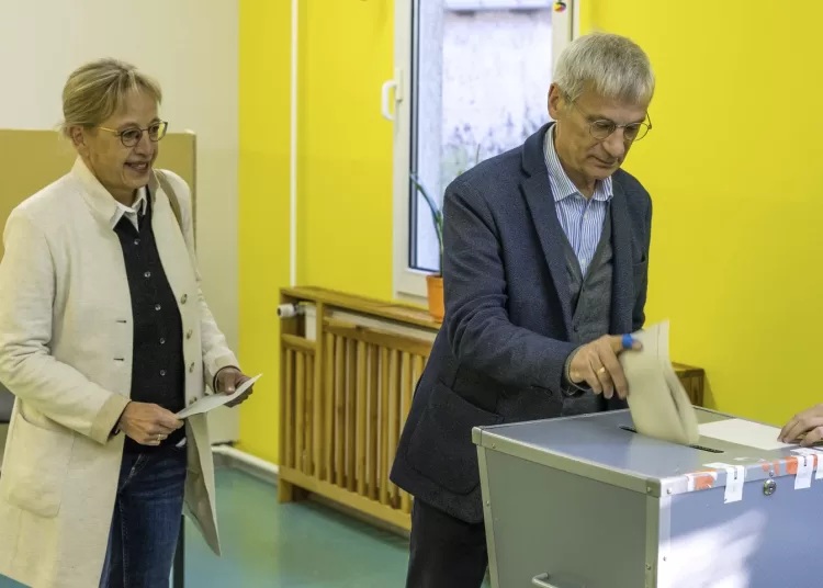 German chancellor’s Social Democrats seek to hold off far right in Brandenburg state election 1 - Egyptian Gazette