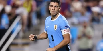 Uruguay’s Suarez announces retirement from international football