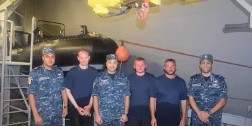 Egyptian navy rescues three British tourists while diving at Red Sea