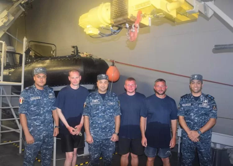 Egyptian navy rescues three British tourists while diving at Red Sea 1 - Egyptian Gazette