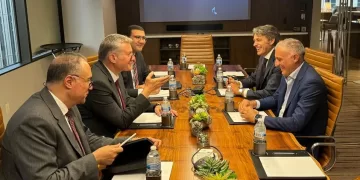 Petroleum minister, Eni official confer on joint plans