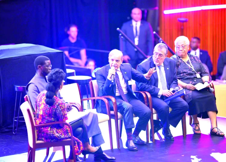 Pakistani PM calls upon developed nations to help developing countries steer out of debt traps 1 - Egyptian Gazette