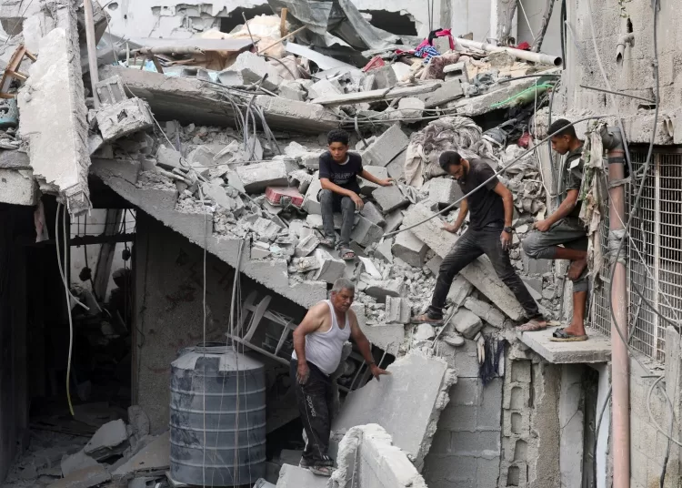 8 Palestinians killed in Israeli airstrike on Nuseirat refugee camp 2 - Egyptian Gazette 8 Palestinians killed in Israeli airstrike on Nuseirat refugee camp 1 - Egyptian Gazette
