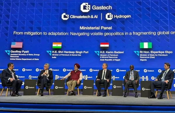 Egypt plays important, regional role in trade of natural gas, hydrogen: Petroleum min. 2 - Egyptian Gazette Egypt plays important, regional role in trade of natural gas, hydrogen: Petroleum min. 1 - Egyptian Gazette