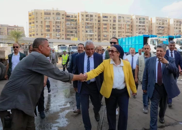 Environment min.: Continued follow up on partnership with private sector in waste management system 1 - Egyptian Gazette